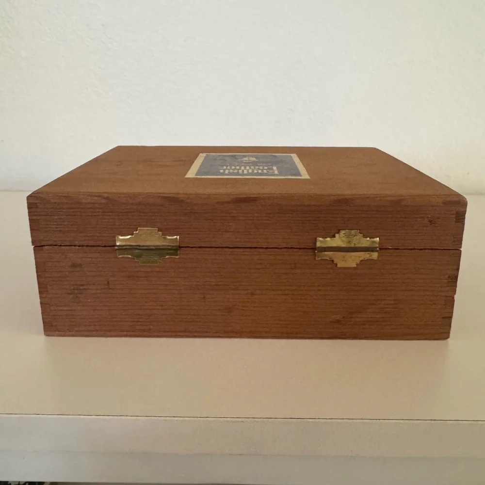 Vintage English Leather Gift Set Wooden Box Made In USA Box Only - Picture 4 of 5
